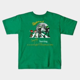 Aliens Crossing Alien Road Kids T-Shirt